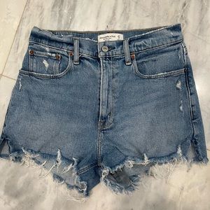 Abercrombie Curve Love Jean short